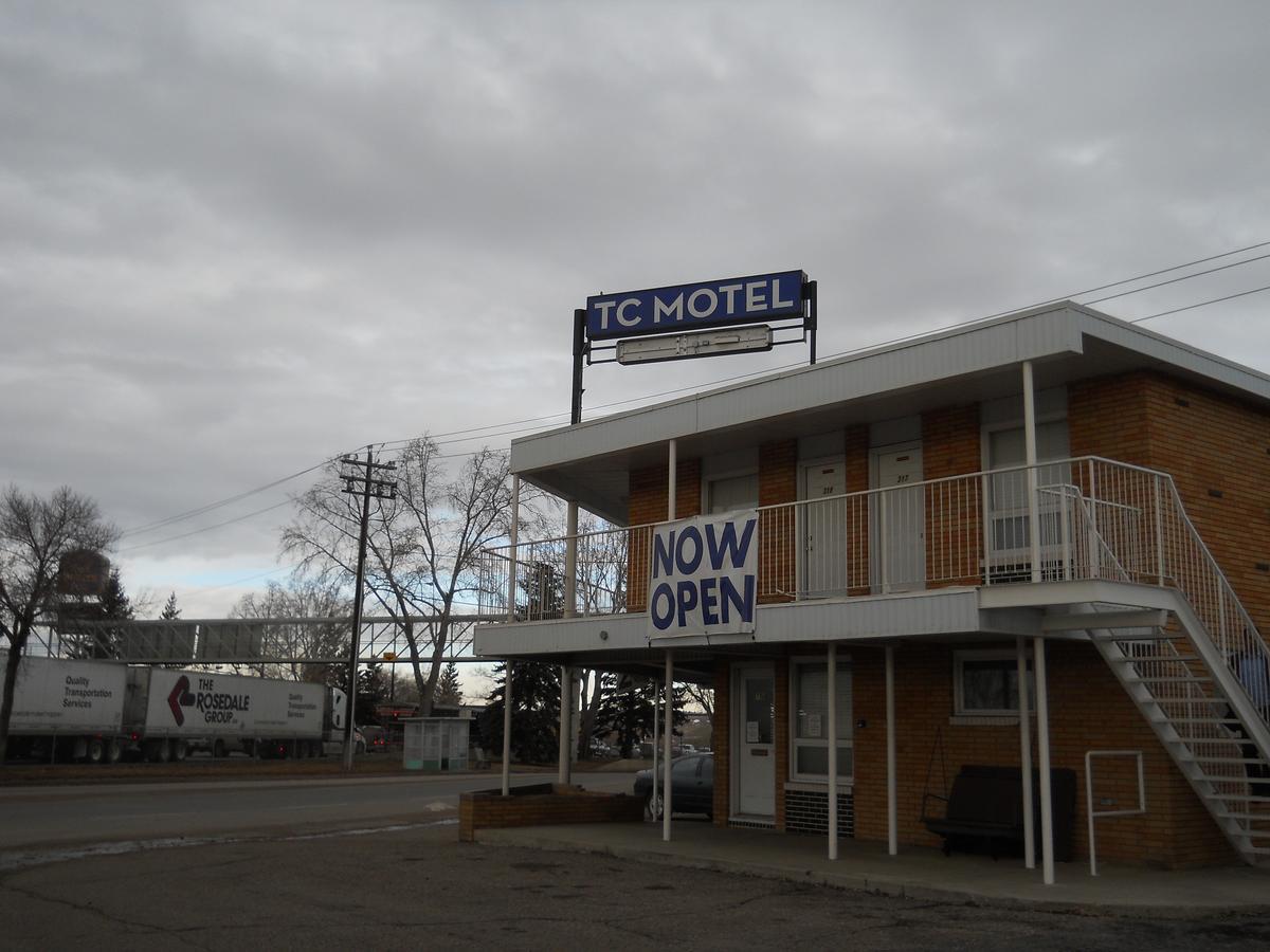 Tc Motel Medicine Hat Esterno foto